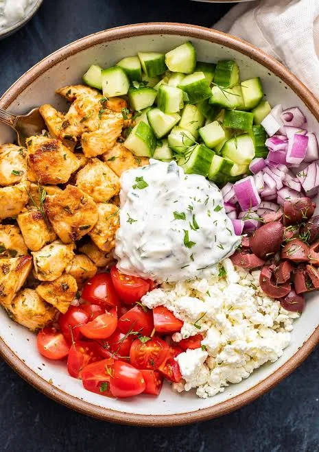 High-Protein Hähnchen-Gyros-Bowl